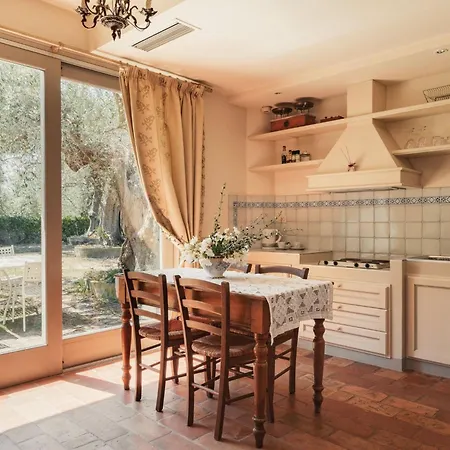 In Einem In Den Huegeln- Mit Garten Und Pool By Interhome Daire Pesaro