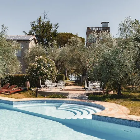 In Einem In Den Huegeln- Mit Garten Und Pool By Interhome Pesaro