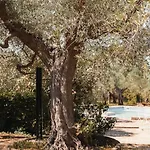 In Einem In Den Huegeln- Mit Garten Und Pool By Interhome Apartamento *