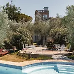 In Einem In Den Huegeln- Mit Garten Und Pool By Interhome Apartamento *