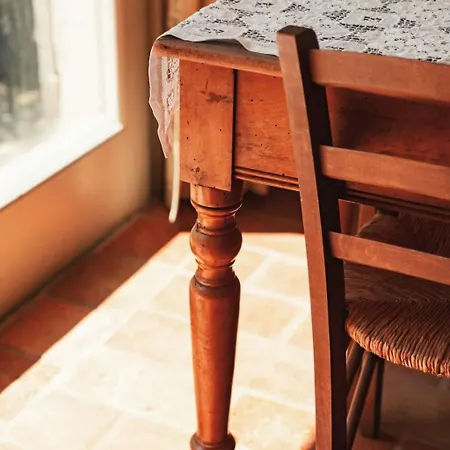 In Einem In Den Huegeln- Mit Garten Un By Interhome 아파트 페자로