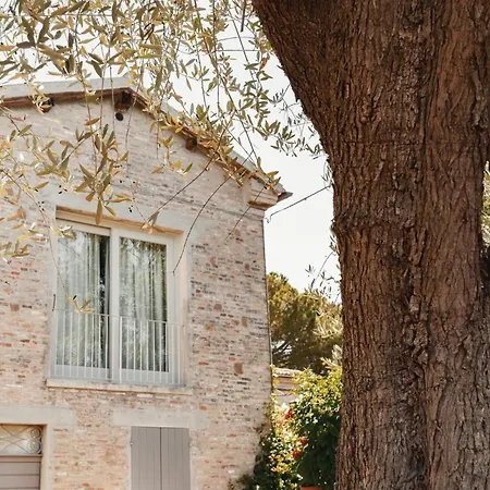 In Einem In Den Huegeln- Mit Garten Un By Interhome Apartamento *